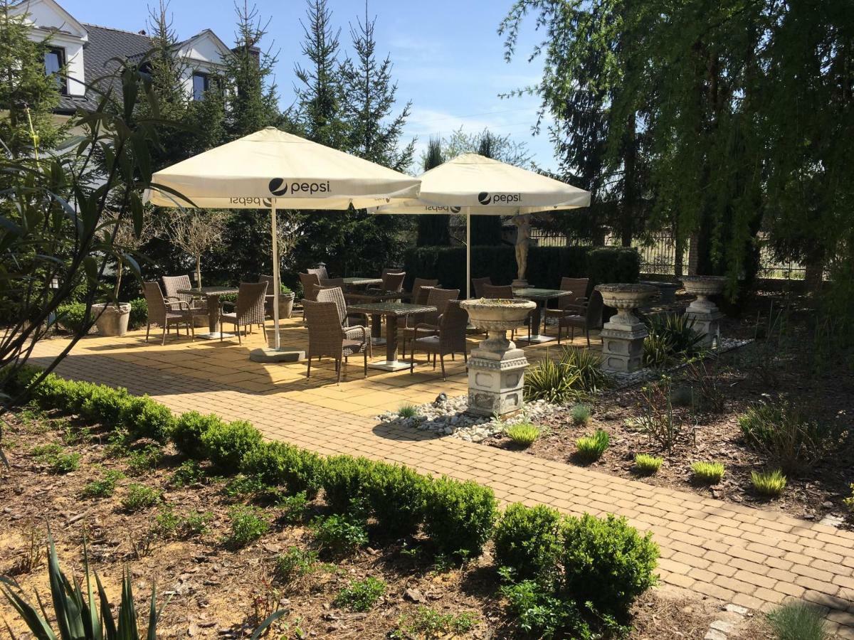 Hotel&Restauracja Zlote Runo Gora Kalwaria Ngoại thất bức ảnh